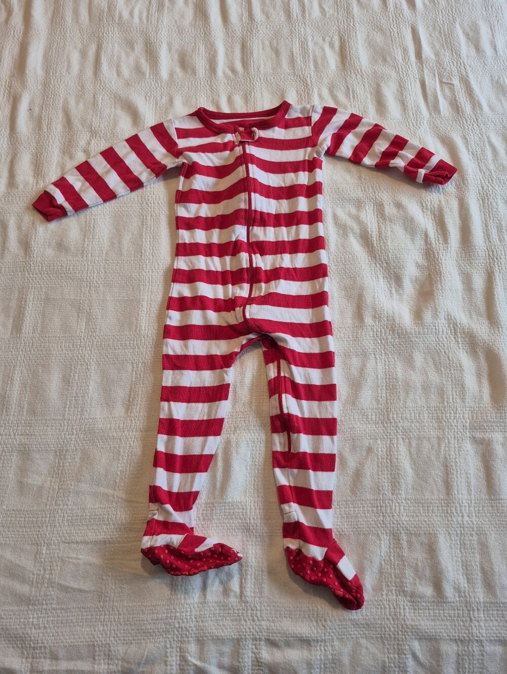 Leveret 18-24 months red & white candy cane stripe footie minor red bleed VGUC
